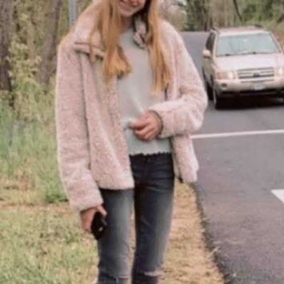 Altar’d State Full Zip Sherpa Jacket - Picture 5 of 5